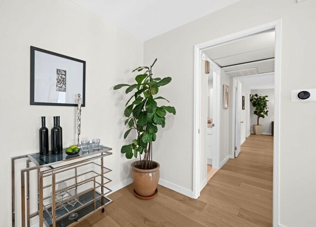 Building Photo - 266 S Madison Ave