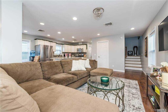 Building Photo - 98 Nebraska St