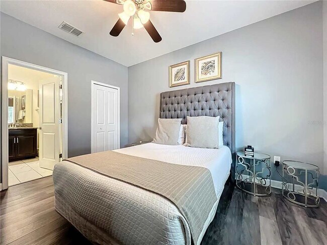 Building Photo - 9048 Sand Trap Dr