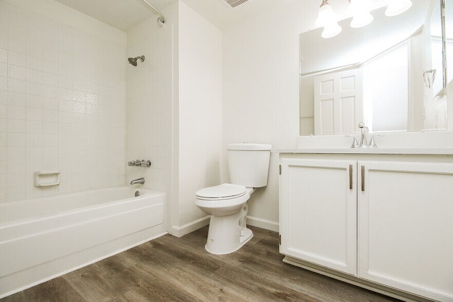 Building Photo - 1616 N Alta Mesa Dr