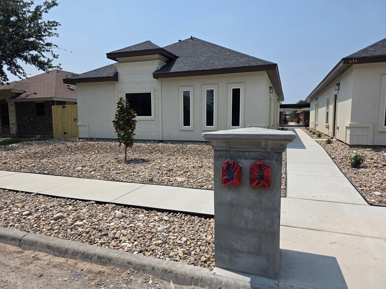 Building Photo - 414 Lotto Ln