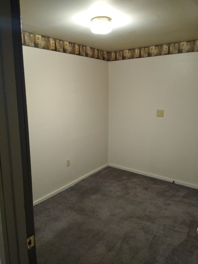 The bonus room makes a nice office - 1402 Copperfield Ave