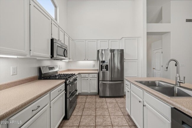 Building Photo - 6422 E Blanche Dr