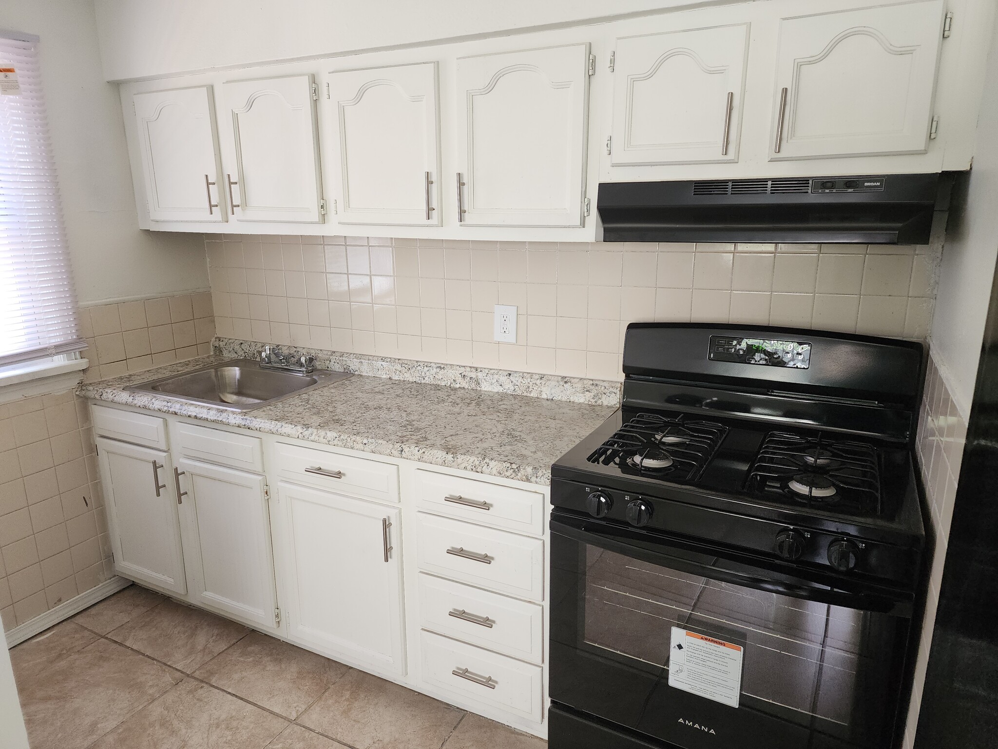 Kitchen - 1830 Ferguson Ave