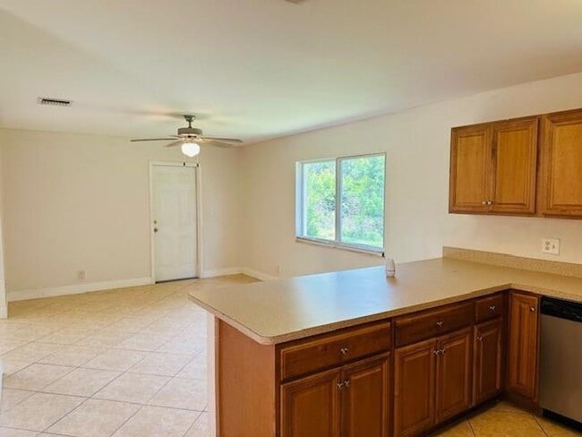 Building Photo - 3421 Helena Dr