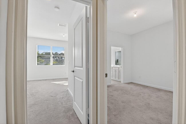 Building Photo - 4645 Meyerson Pl