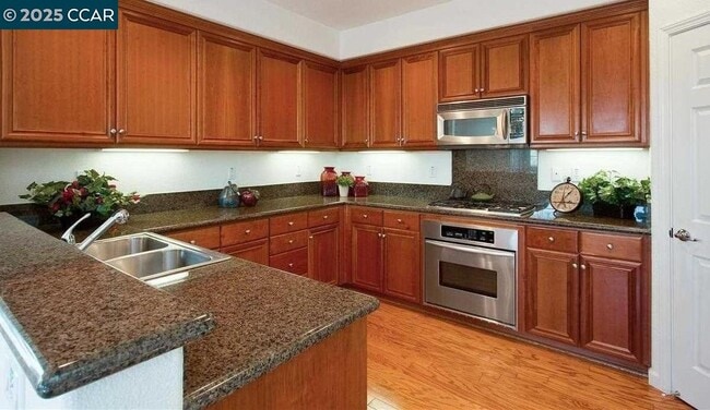 Building Photo - 812 Joree Ln