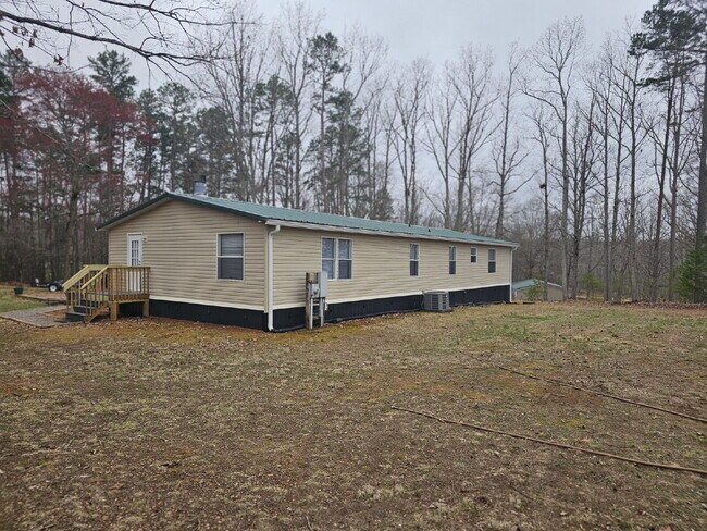 Building Photo - Move-In Ready 4-Bedroom Home on a Private Lot Just North of Lincolnton!