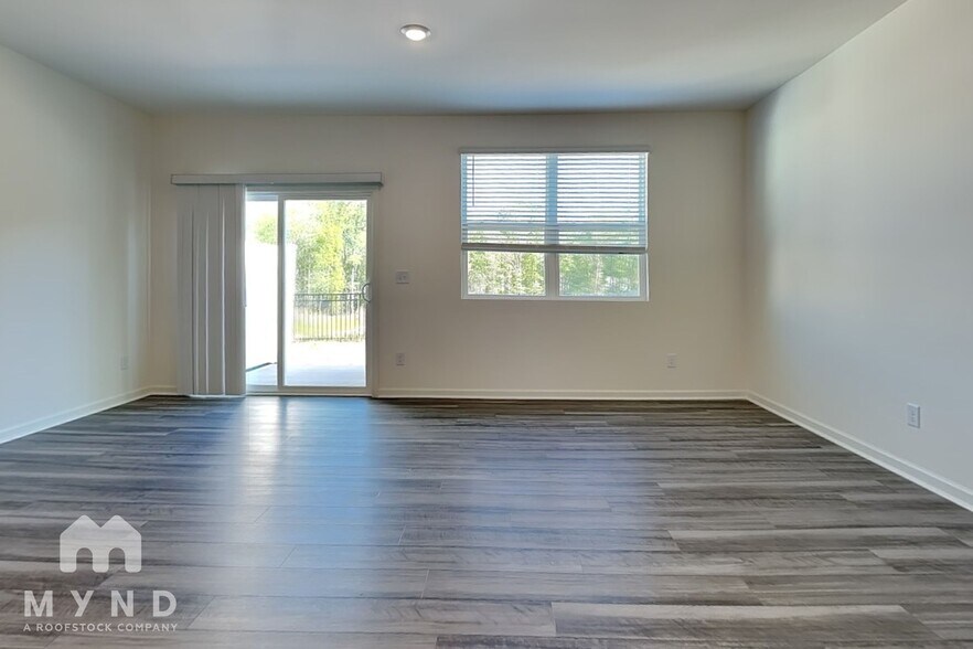 Building Photo - 1303 Tofino Dr