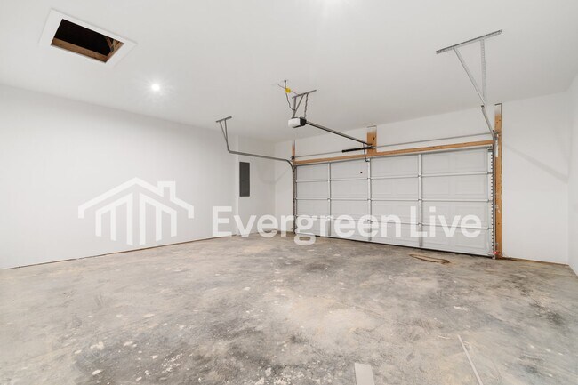 Building Photo - 129 Leggo Ave