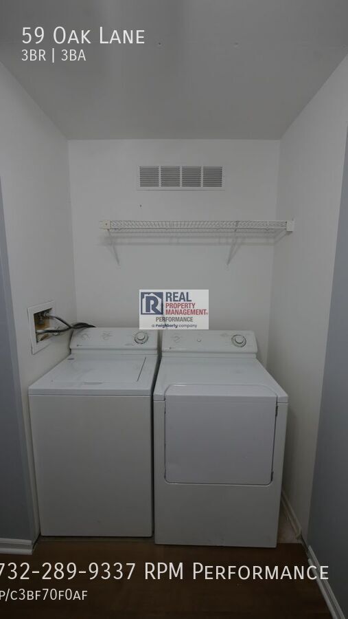 Building Photo - 59 Oak Ln