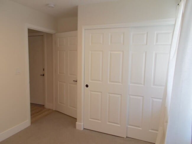 Building Photo - 519 Crimson View Pl