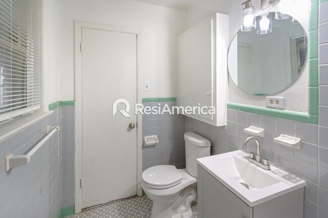 Building Photo - Newly Renovated 3/2 in Whitehaven