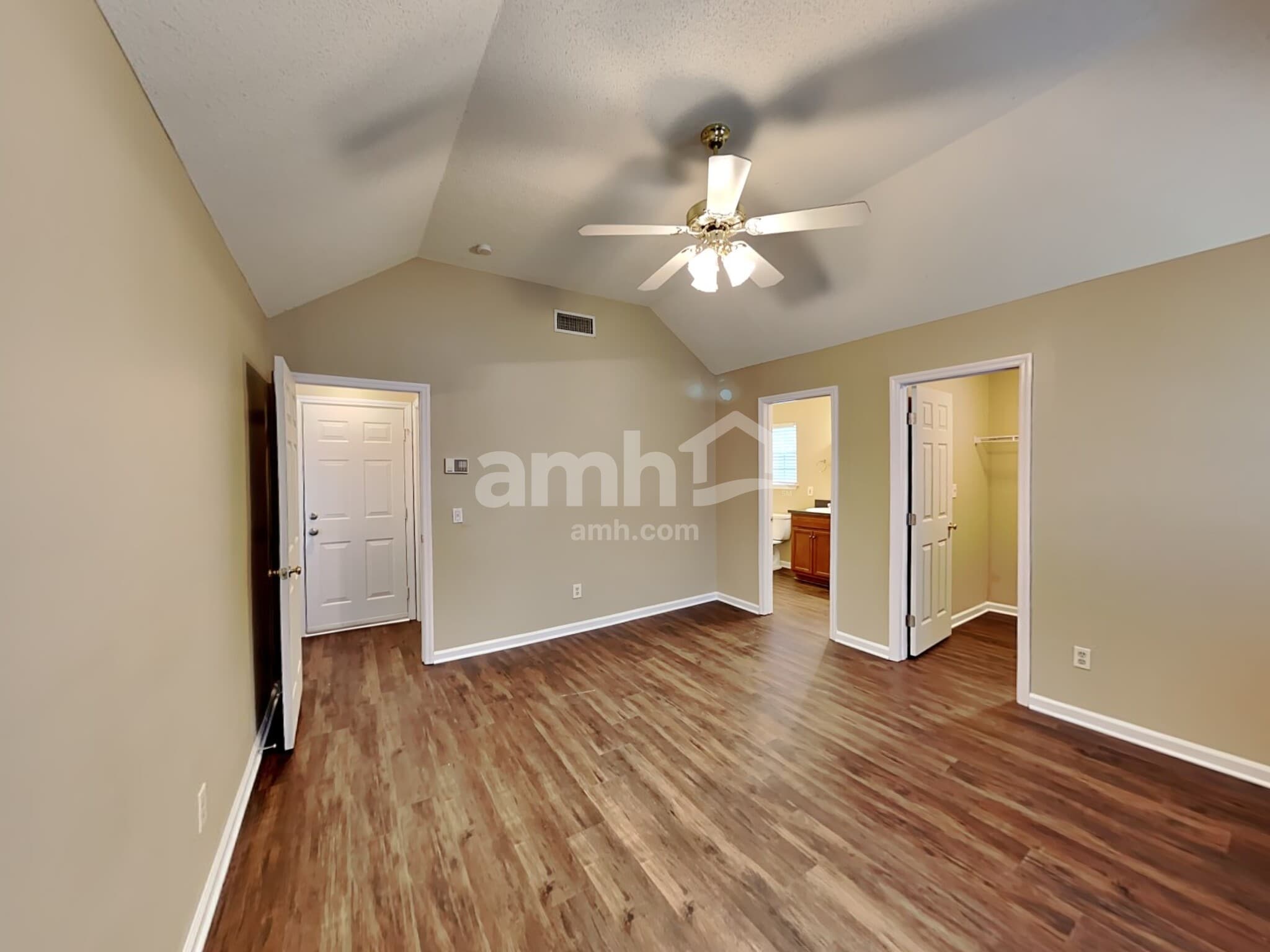 Building Photo - 2027 Waterford Dr