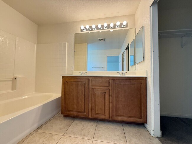 Building Photo - 6503 Holyrod Park Ct