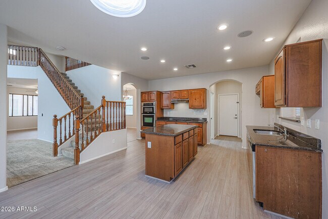 Building Photo - 16205 W Gibson Ln