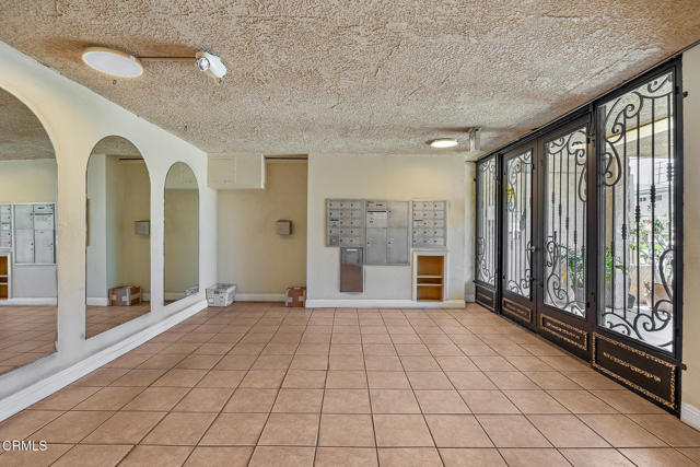 Building Photo - 3762 Hughes Ave
