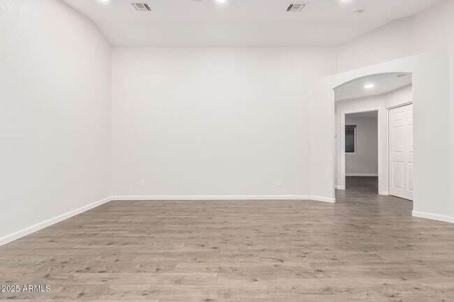 Building Photo - 20259 N 52nd Dr
