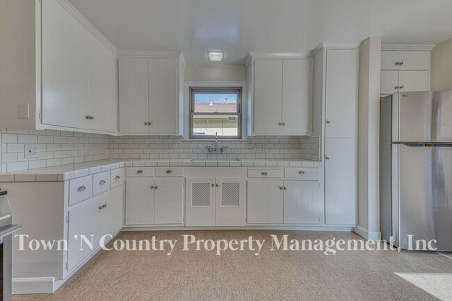 Building Photo - Charming 2BR/1BA Home in South Salinas!