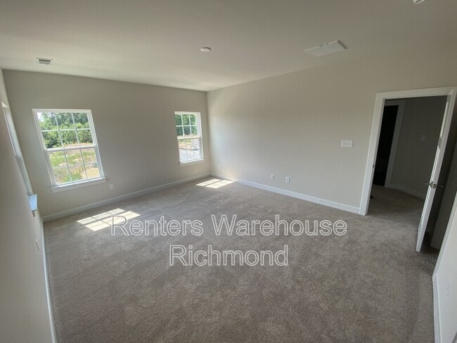 Building Photo - 4701 Mnr Xing Pl.