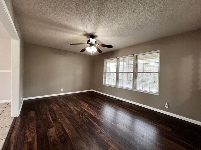 Building Photo - 895 Marion Anderson Rd