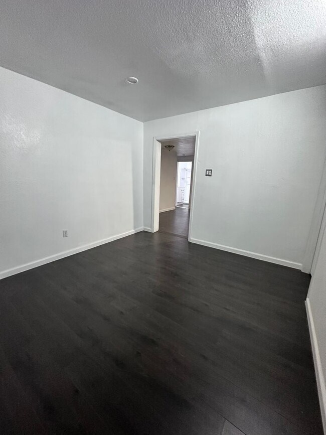 Building Photo - Charming 3-bedroom, 1-bath manufactured home on a spacious ½-acre lot!