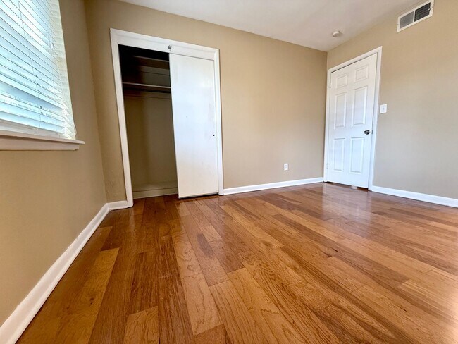 Building Photo - Updated 3BD 1.5BA Home Located in Belle Isle Area!!