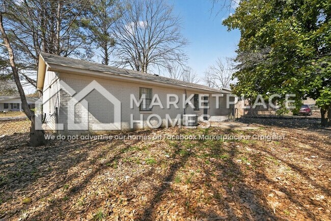 Building Photo - 5826 Laurie Dr