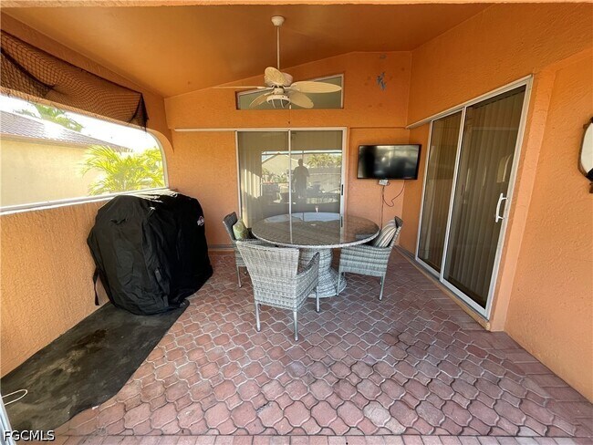 Building Photo - 12196 Matlacha Blvd