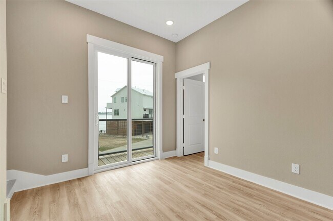 Building Photo - 28 Cmdr. Runco Ln