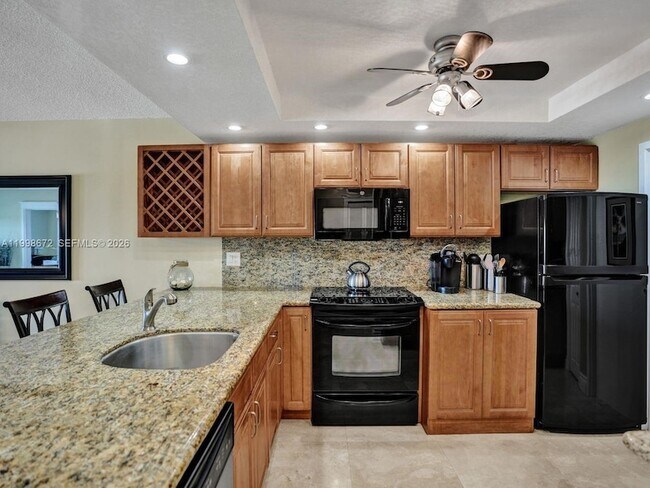 Building Photo - 1500 S Ocean Blvd