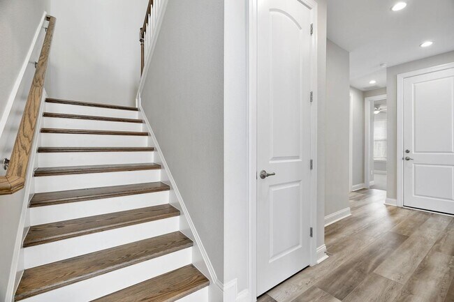 Building Photo - 147 Cool Spgs Ave