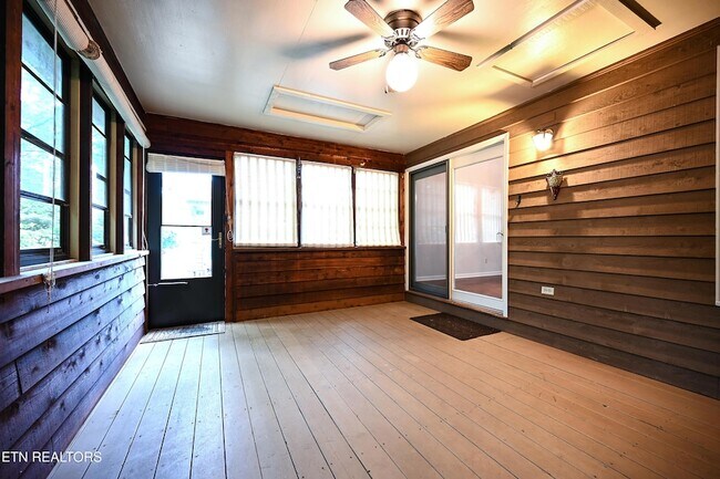 Building Photo - 113 Blue Ridge Ct