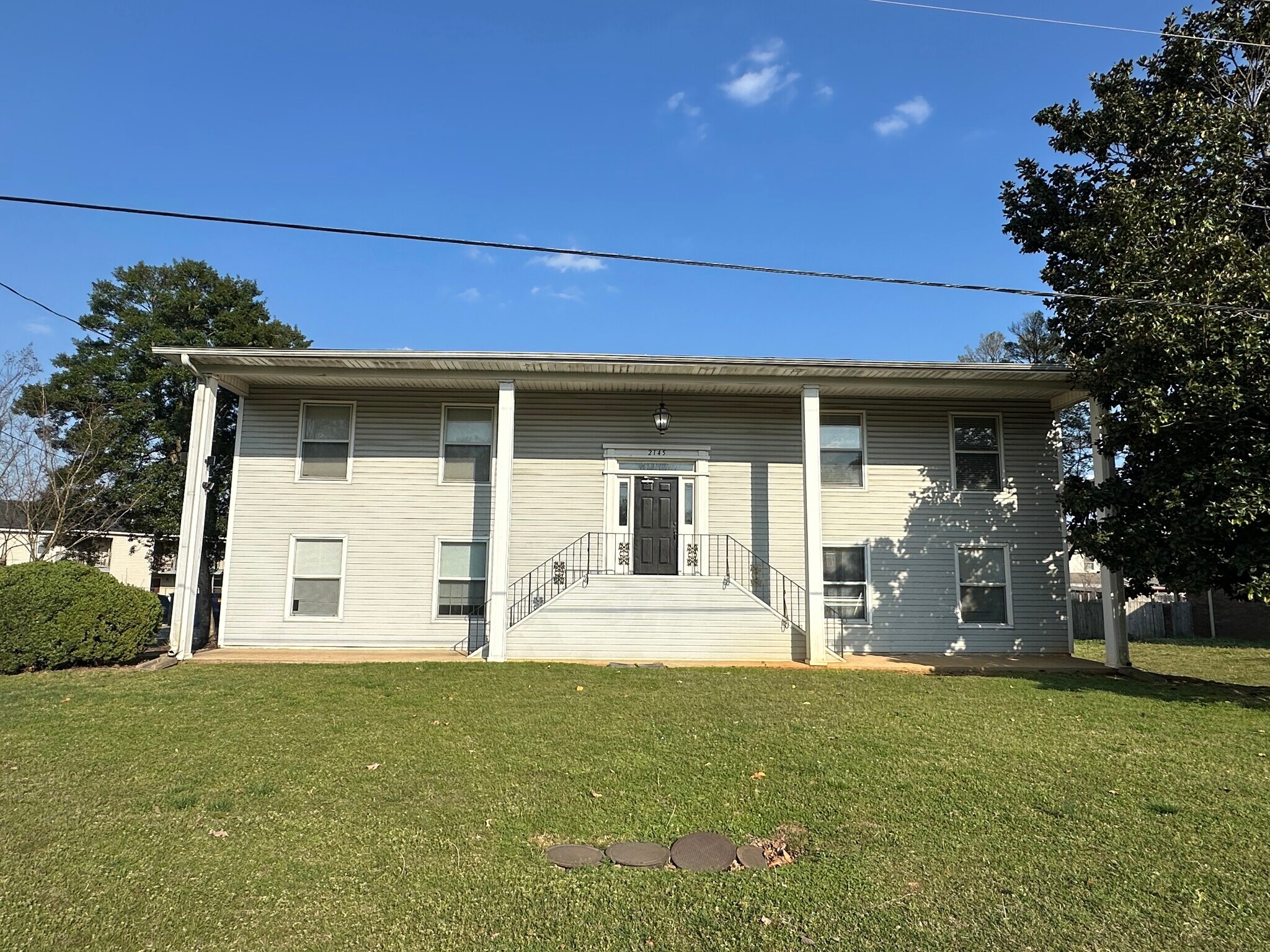 Building Photo - 2145 Westmead Dr SW