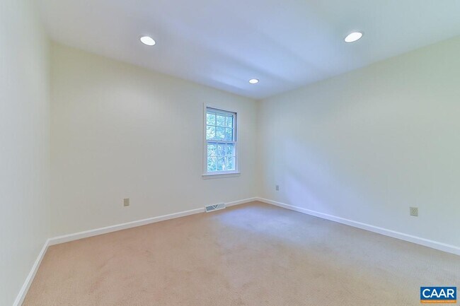 Building Photo - 1012 Wildmere Pl