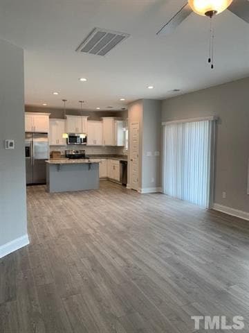 Building Photo - Beautiful 3 Bedroom 2.5 Bath Home Availabl...