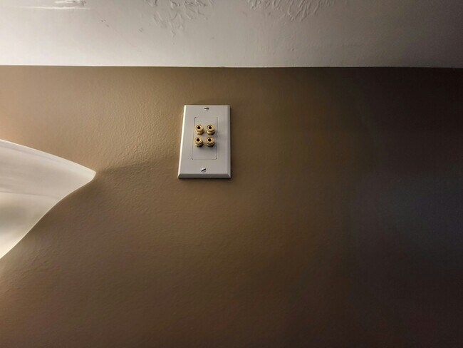 Building Photo - 1281 Fox Trot Cir