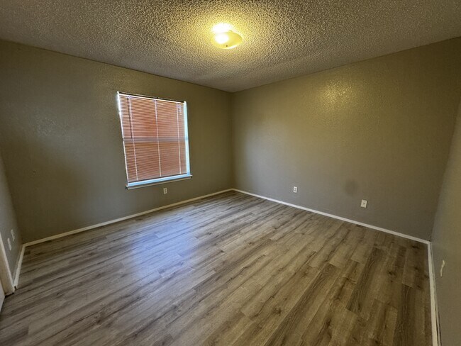 Building Photo - 13340 Horizon Blvd