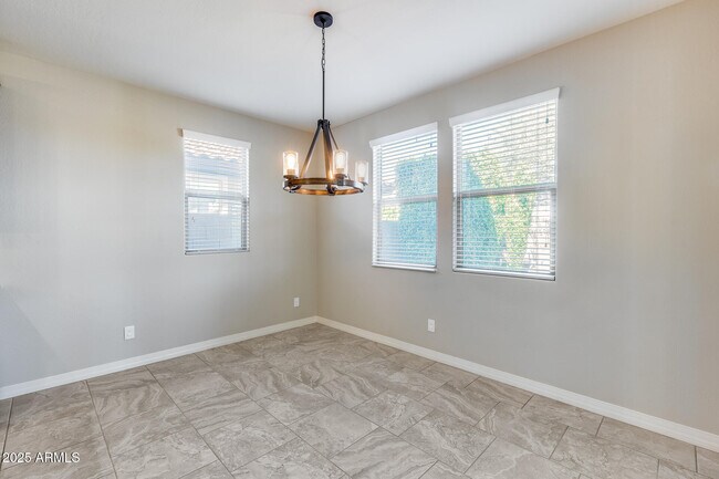 Building Photo - 9944 W Louise Dr