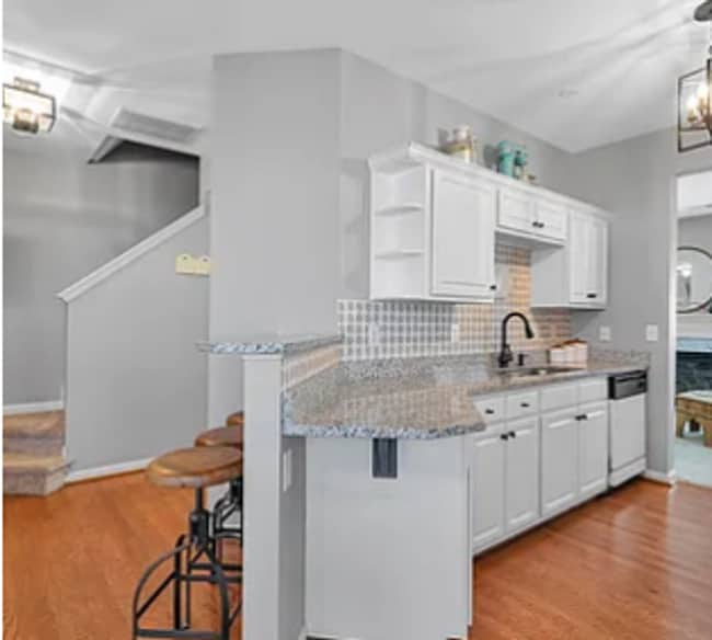 Building Photo - Spacious 2BR/1.5BA Townhome in Prime Greer!