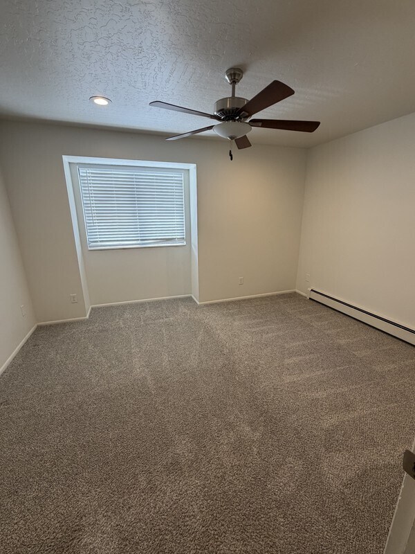 Building Photo - 1156 N 200 W