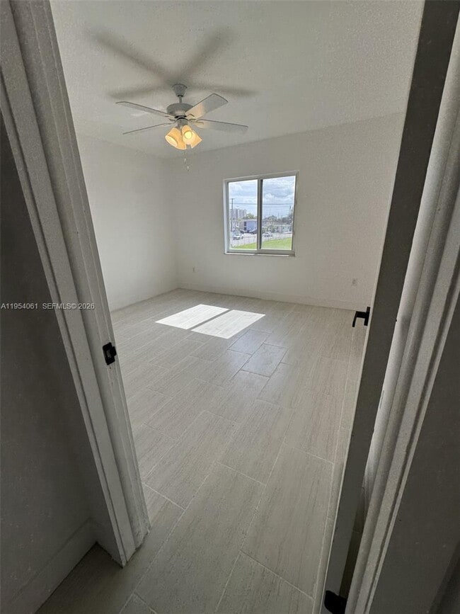 Building Photo - 800 NW 44th Ave