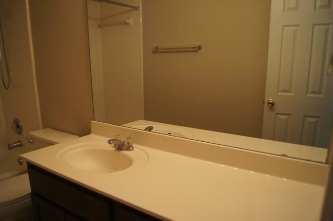 Building Photo - 8322 Campeche Bay Pl