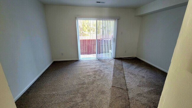 Building Photo - 2620 Wayside Dr