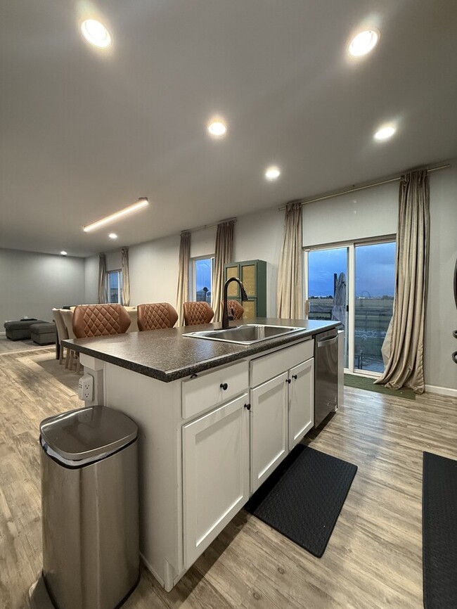 Building Photo - 3 Bed/2.5 Bath Home with Garage / Available Soon / Special Offer