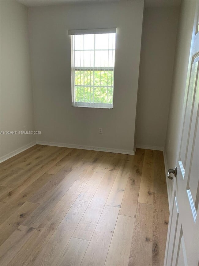 Building Photo - 8464 W McNab Rd