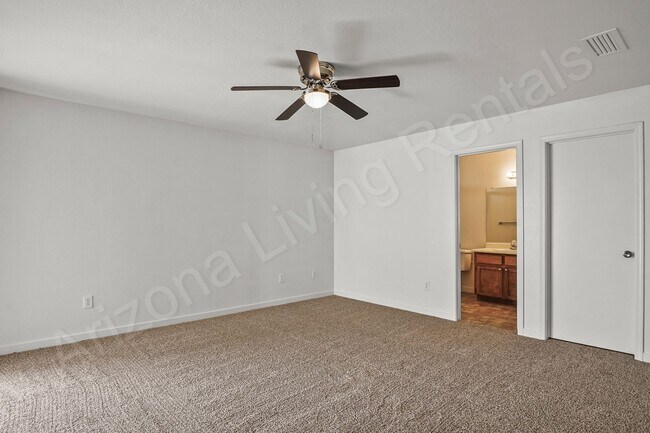 Building Photo - 2699 Smoketree Ave N