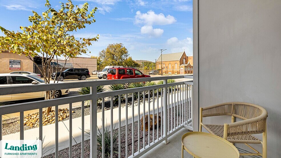 Building Photo - 401 Hemphill St