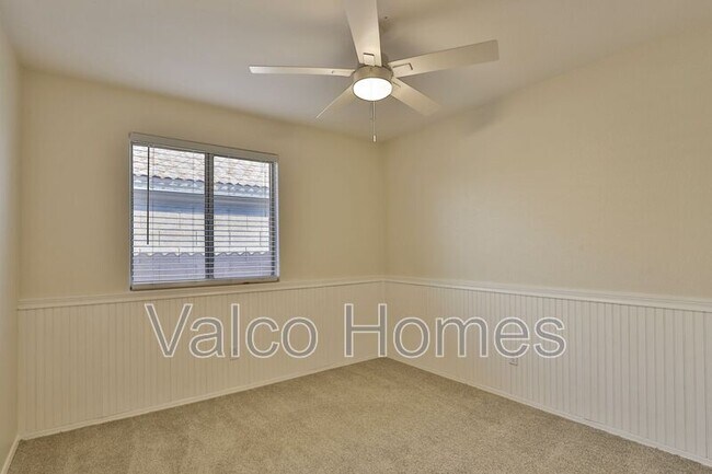 Building Photo - 6450 W Saddlehorn Rd