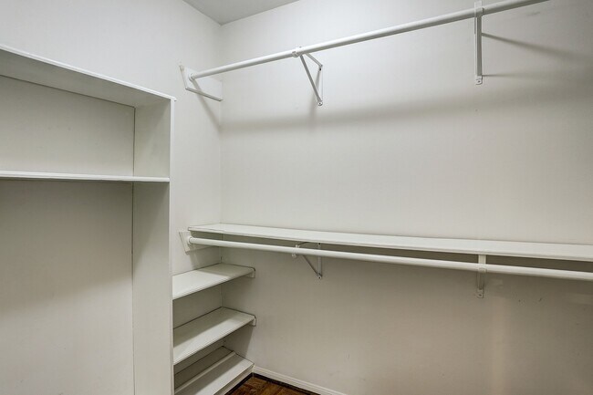 Building Photo - 15010 Kimberley Ct